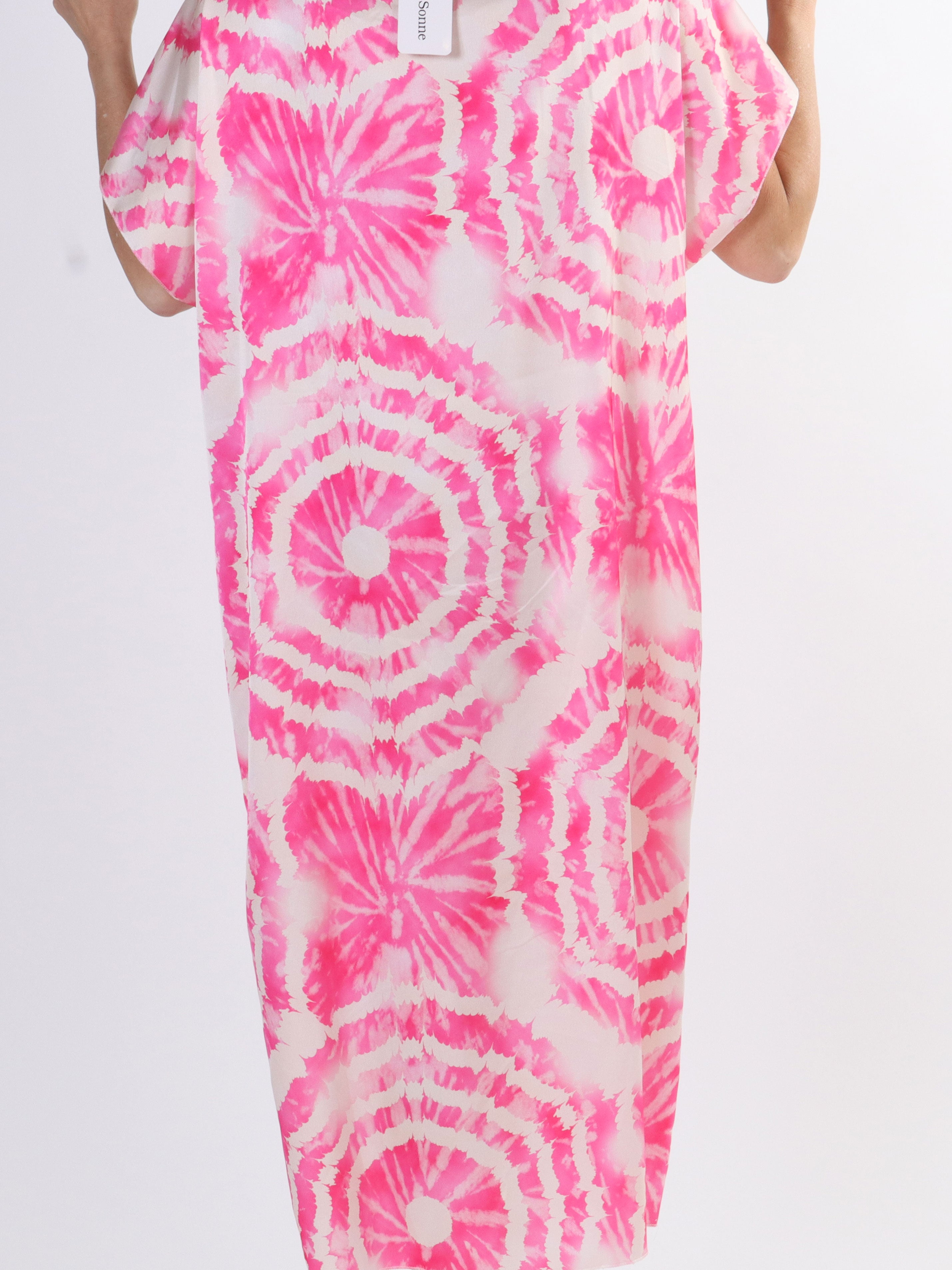 Juno Batik - Sød plus size kjole i batikmønster